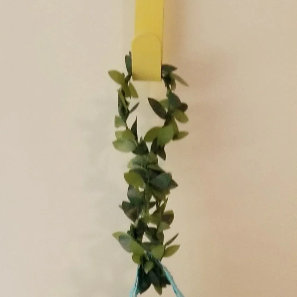 Pretty Hanging Purse Decor 🦋